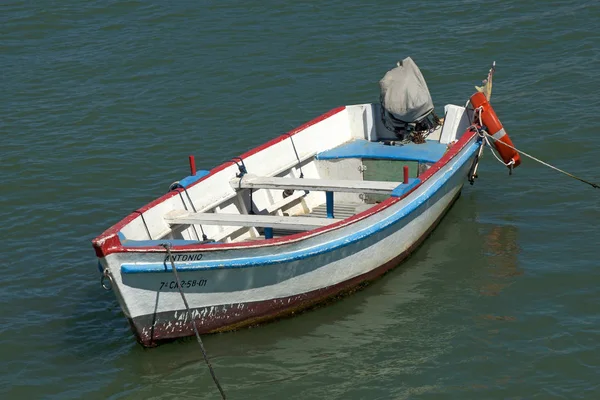 Båten dockad på den Port i Santa Maria — Stockfoto