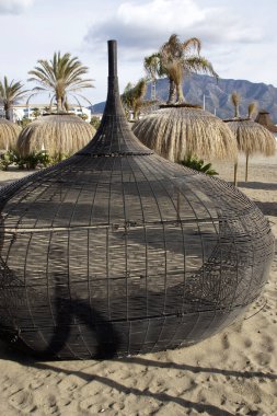 Tasarım plaj şemsiyeleri