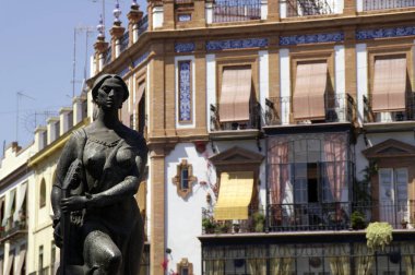 Sanat Trianna mahallede 