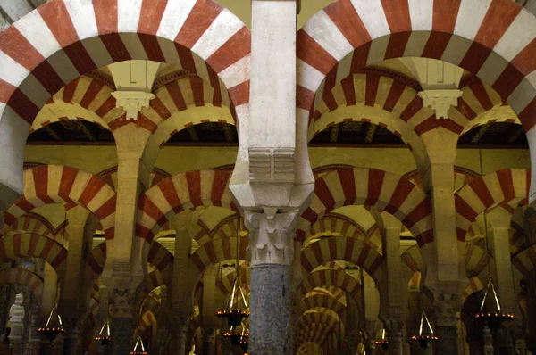 Interieur van de moskee van Cordoba — Stockfoto