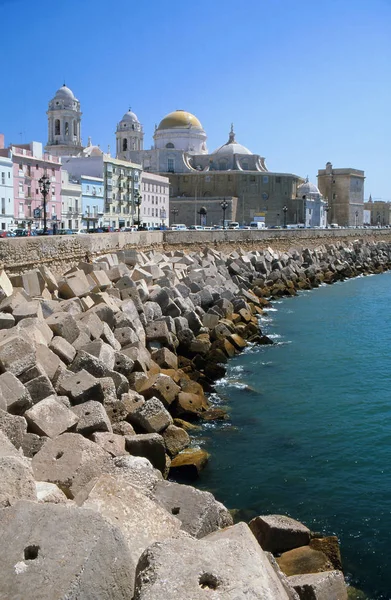 Vista de la Catedral de Cádiz — Foto de Stock