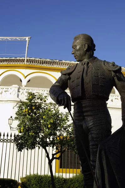 Sevilla Espanha Escultura Toureiro Curro Romero Lado Praça Touros Real — Fotografia de Stock