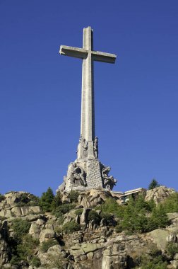 Düşmüş Vadisi çapraz