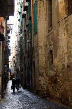 Napoli (İtalya). Napoli şehir İspanyolca çeyreğinde sokakta