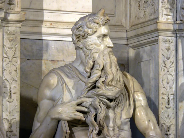 Roma Itália Detalhe Escultura Mármore Moisés Por Michelangelo Basílica San — Fotografia de Stock