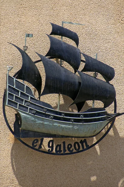 Roquetas Mar Almeria Hiszpania Galleon Wykonany Żelaza Mieście Roquetas Mar — Zdjęcie stockowe