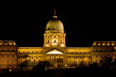 Budapeşte (Macaristan). Budapeşte 'deki Buda Kalesi' nin gece manzarası