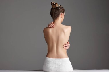 Grey çıplak kadın