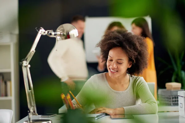 Young people in modern office — Stock Photo, Image