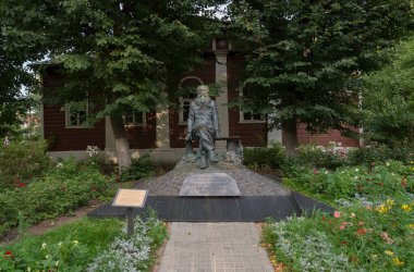 Dmitrov, Moskova Bölgesi, Rusya, 06 Ağustos 2018: P.A. Anıtı Heykeltıraş Alexander Rukavishnikov 'dan Kropotkin, Prens, yazın en büyük Rus bilim adamı ve devrimci