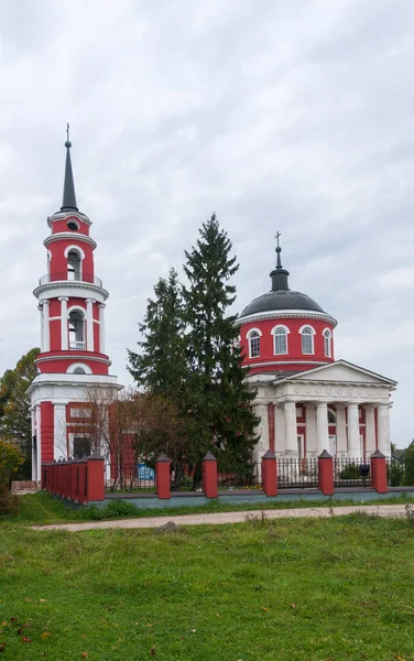 Iglesia Antigua Mansión Akhtyrka Estilo Imperio Distrito Sergiev Posad Región —  Fotos de Stock