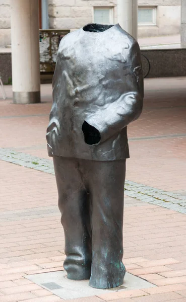 Tampere Finlande Août 2014 Statue Métal Vêtements Magasin Seppala Rue — Photo
