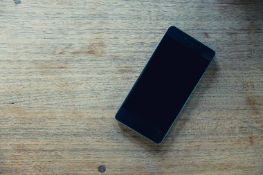 ahşap masa akıllı telefon