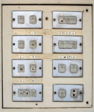 Eski elektrik geçin ve gemide takın