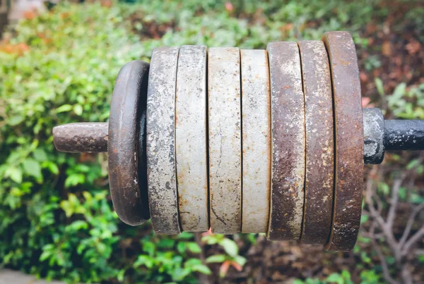 Close up of old dumbbell. Outdoor view — Stock Photo, Image