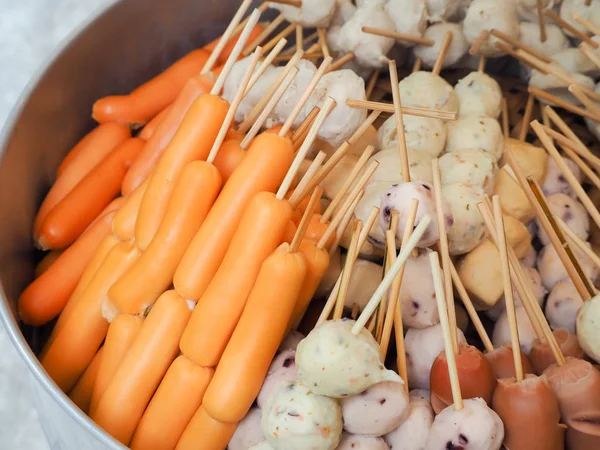 Palitos de salchicha y varios palitos de albóndigas —  Fotos de Stock