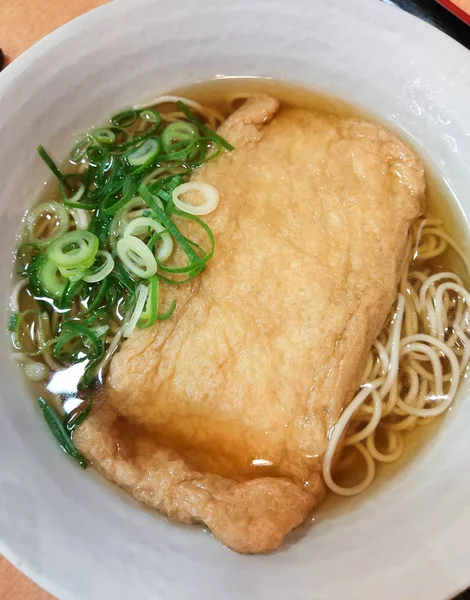 Japansk Soba nudel ramen med stekt tofu — Stockfoto