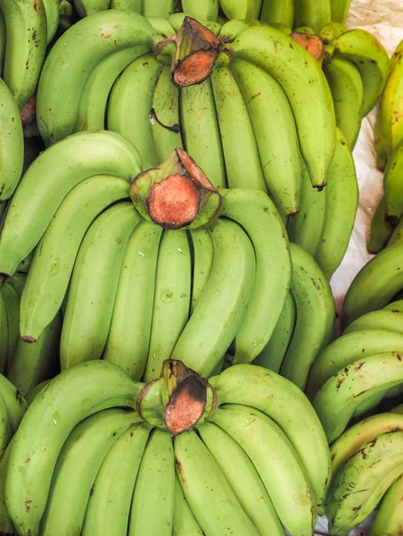 Bos van gerijpte biologische bananen — Stockfoto