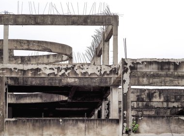 Eski betonarme bina yapısı