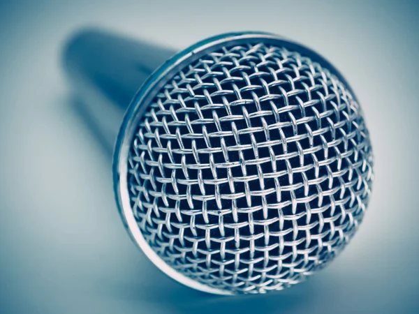 Karaoke odası ya da konferans salonu için mikrofon.