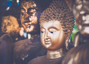 Bangkok, Tayland için Buda heykeli. Genellikle Tayland'da dekore edilmiş Budist her türlü kilise, vb onlar kamu malı Budizm, seçici odak vardır