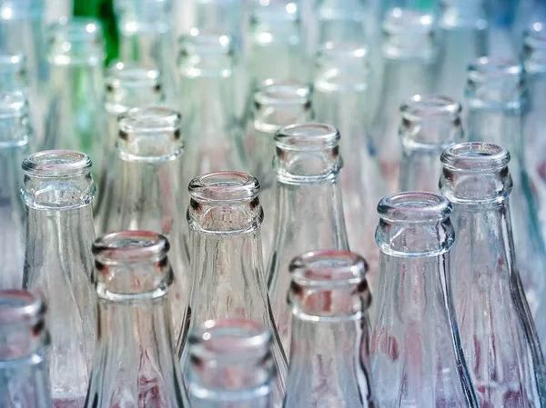 Botellas Vidrio Usadas Primer Plano Enfoque Selectivo Imagen Objeto Reciclable — Foto de Stock