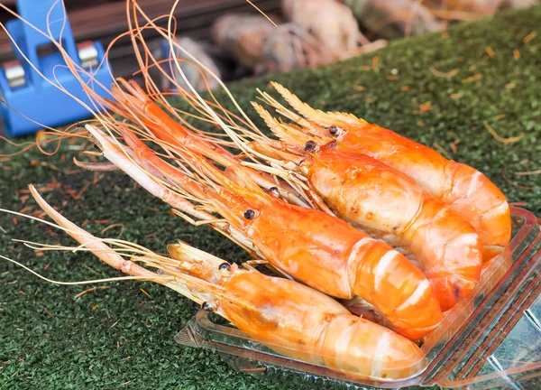 Grilled Shrimp Sale Street Market Fresh Barbecue Prawns Seafood Market — Stock Photo, Image