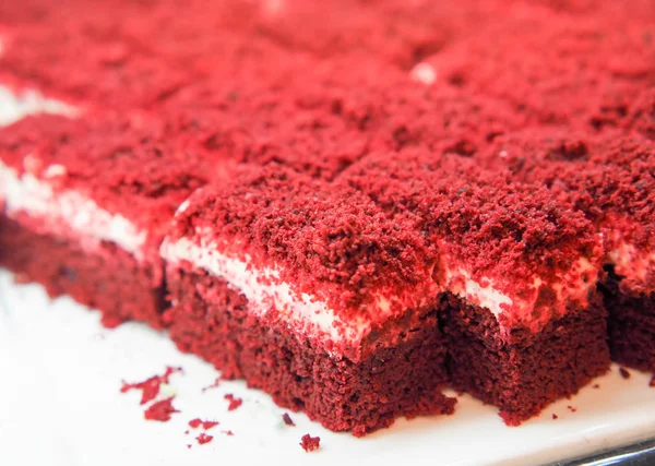 Mini Size Red Velvet Cake Arranged White Plate Close Red — 图库照片