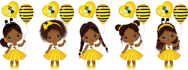 Vektör sevimli küçük Afrikalı-Amerikalı kız ile çeşitli saç modelleri