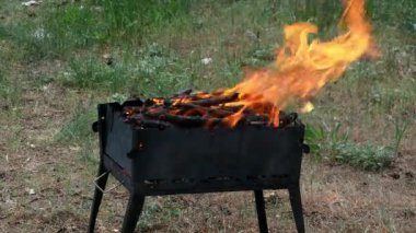 4k ormanda mangal barbekü ızgarası