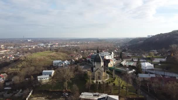 Bela igreja em Lviv Aerial, Ucrânia — Vídeo de Stock
