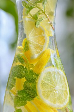 Taze limes ve limonata