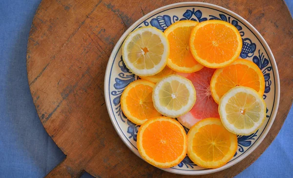 Fresh citrus fruits — Stock Photo, Image