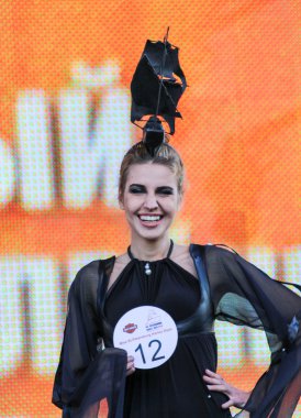 Giysi Tasarımcısı tatlı kız.