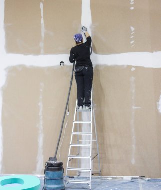 Duvarlara kazıma eklem.