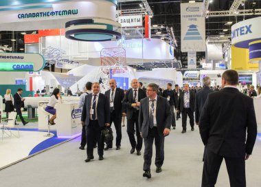 Kalabalık insan gaz Forum.