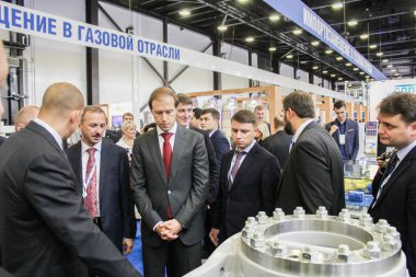 Grup iş adamları gaz Forum.