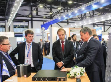 Ekipman Ekonomi Bakanı görüntülemek.