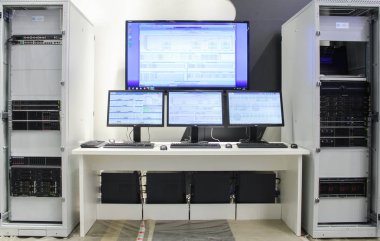 Sergi örnek sunucu.