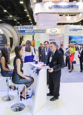 İş için şirket temsilcileri.