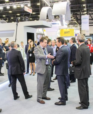 İşadamları iletişim grubu.