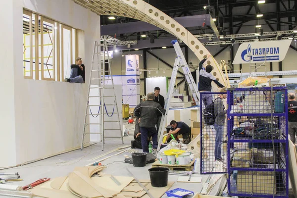 Construção de linhas tortas . — Fotografia de Stock