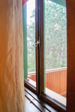 Stalin'in kulübemde pencerede.