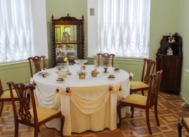 Gatchina Palace Kulesi yemek odasında.