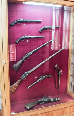 Bütün eski tüfekleri ve tabanca Fuar.