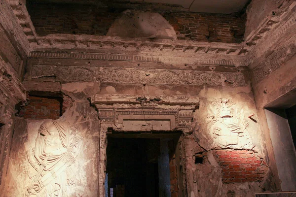 Fragment av antika reliefer Tshesmenskaja Galleri. — Stockfoto