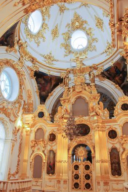 Hermitage altın iplik.