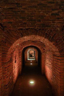 Fletcher'ın odası geçit sonunda.