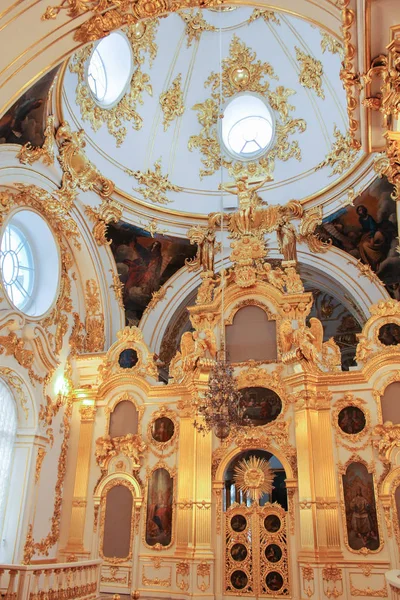 Hermitage altın iplik.