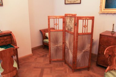 Hafif katlanabilir kumaş kapağı.